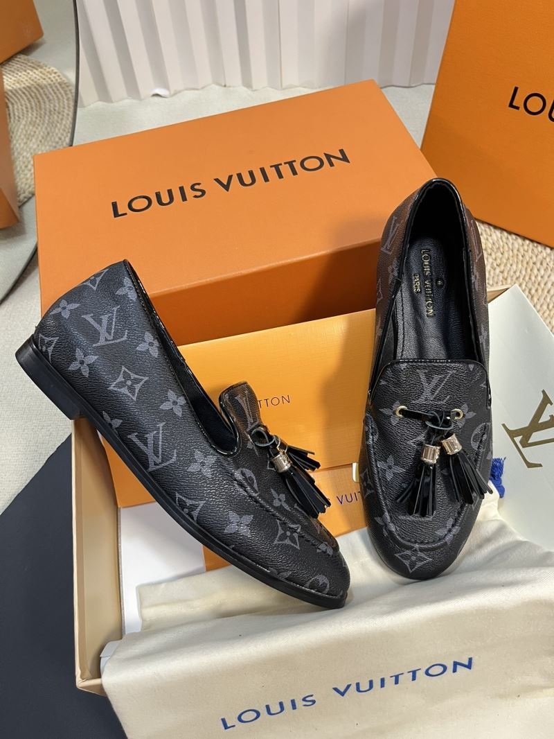 Louis Vuitton Low Shoes